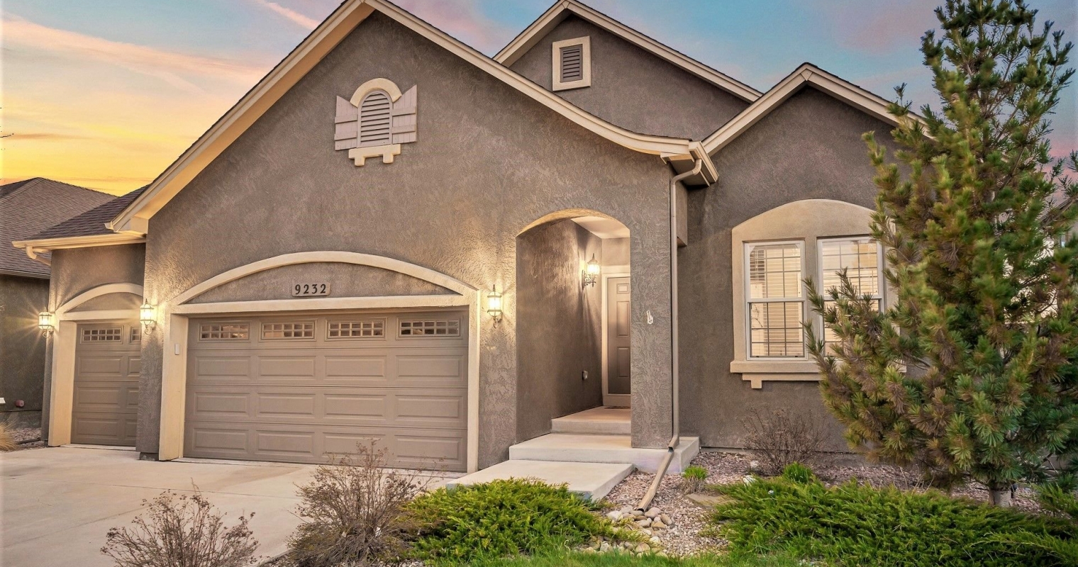 Spacious Stucco Rancher in Cordera