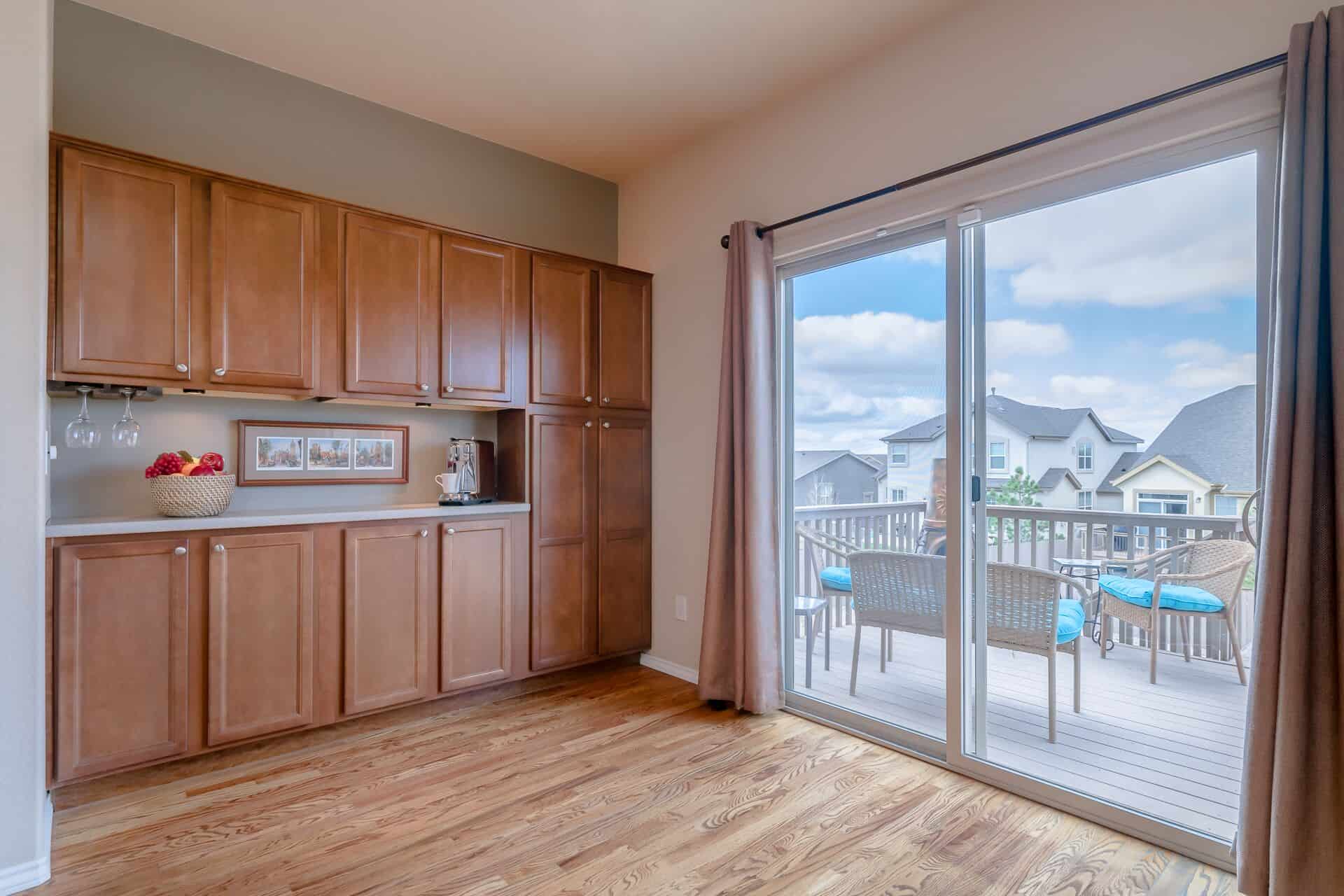 Walk-Out Nook to Deck