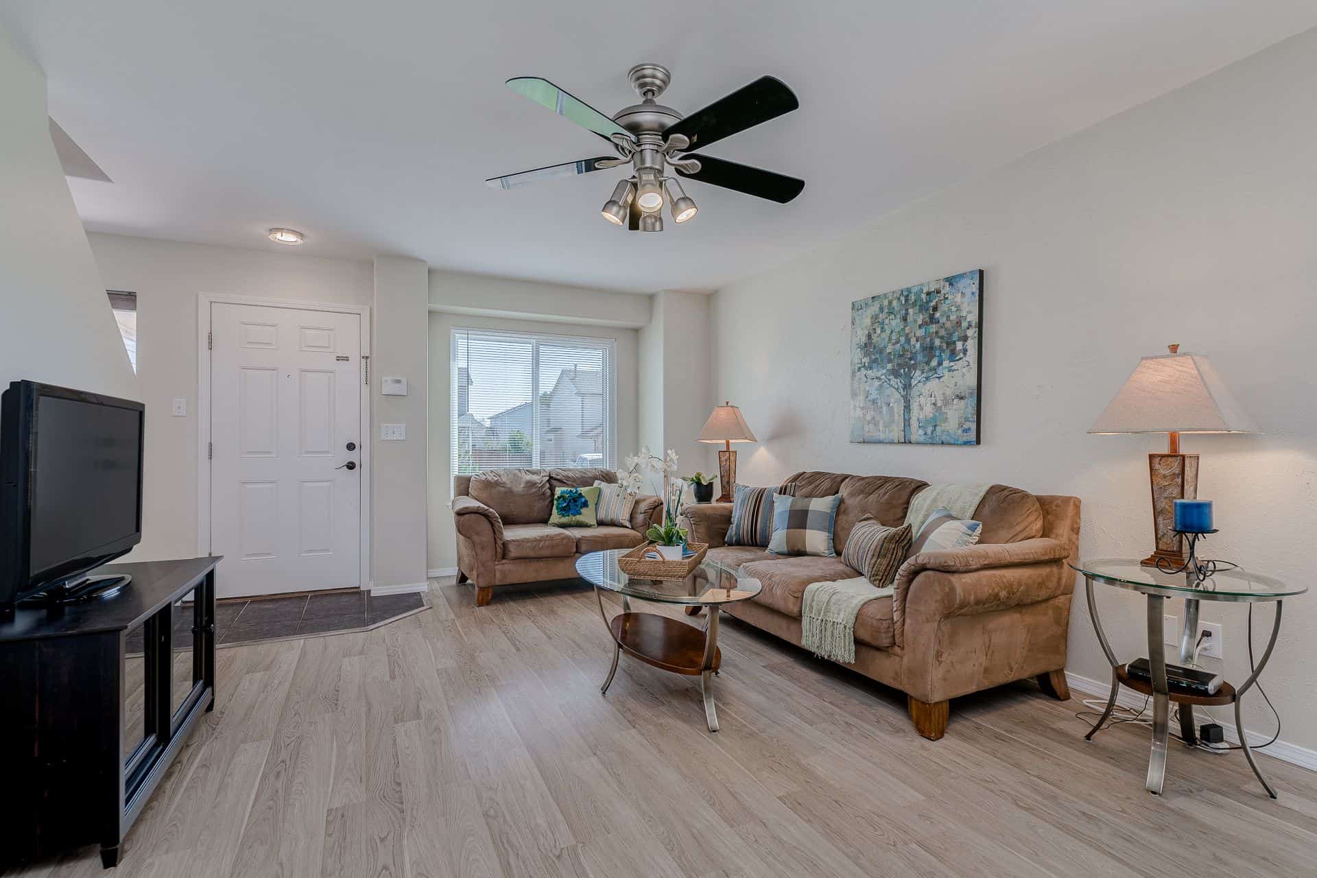 Tiled Entry into Formal Living Room