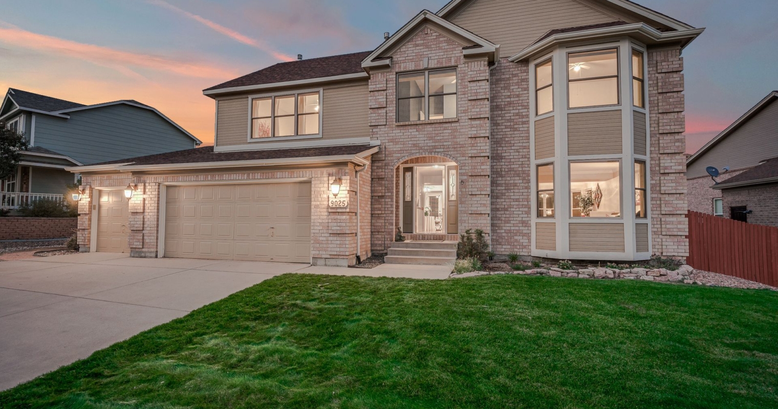 Updated D20 2-Story Home in Briargate