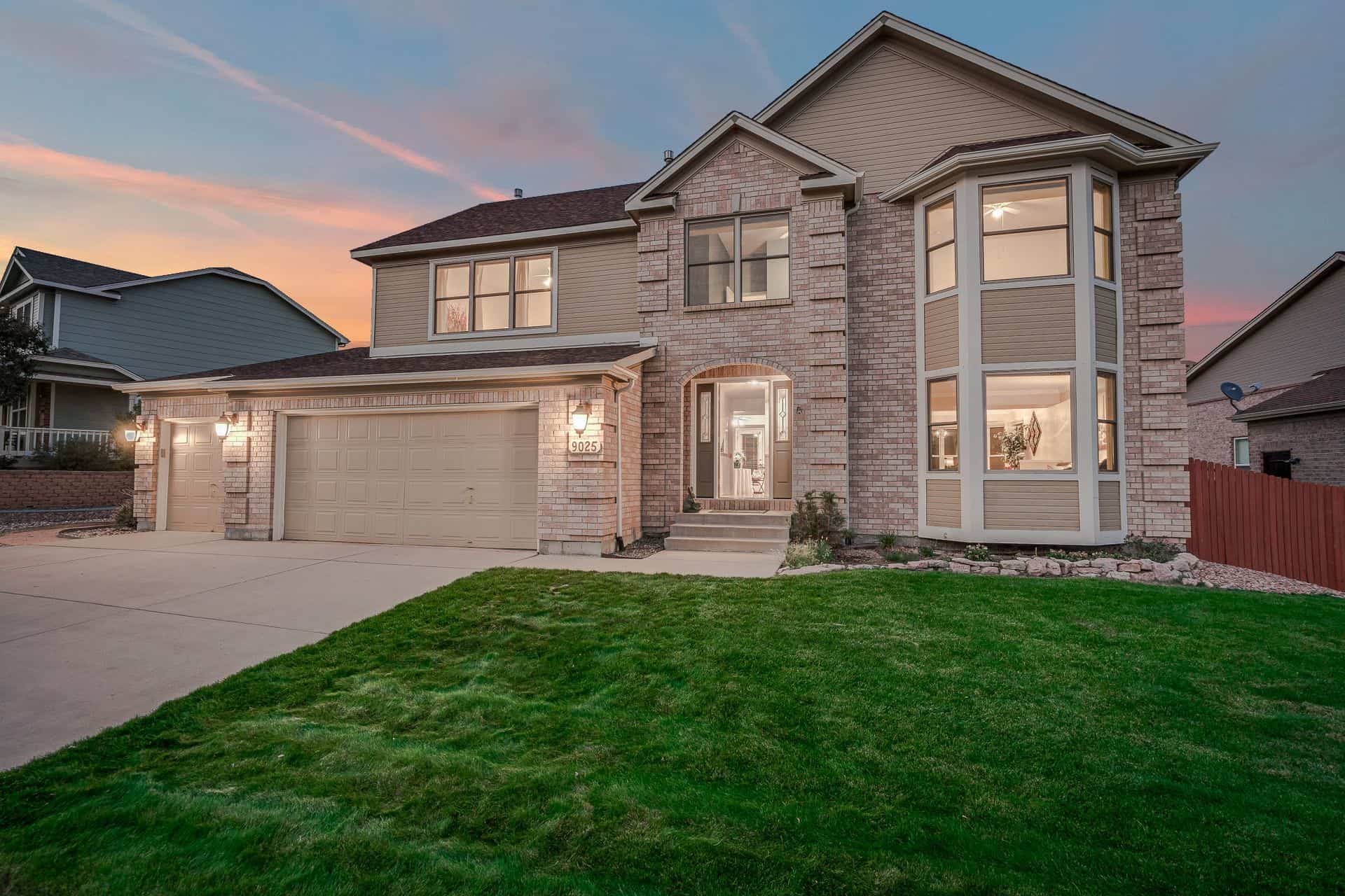 Updated D20 2-Story Home in Briargate