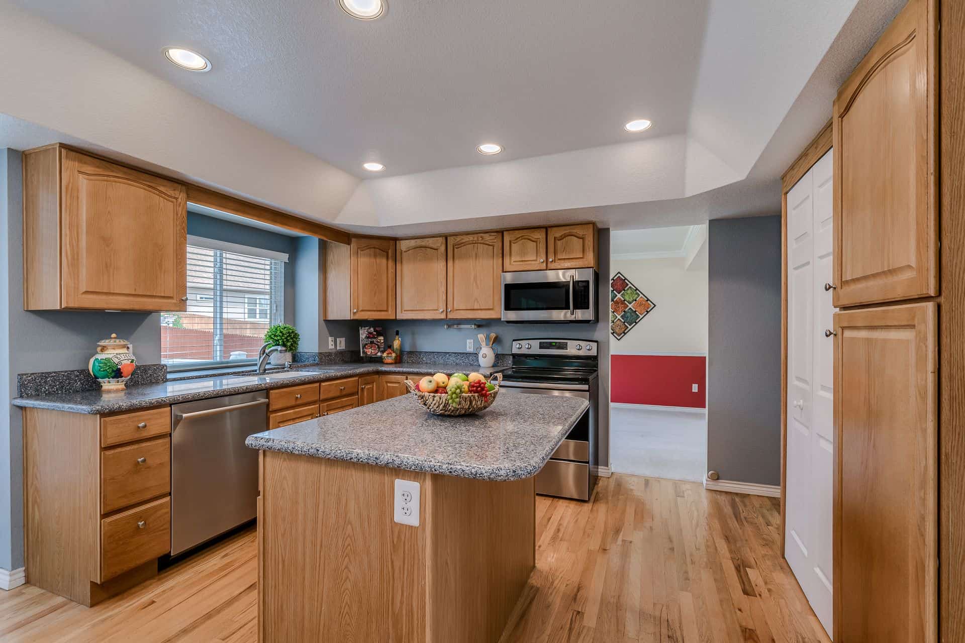 Gourmet Island Kitchen