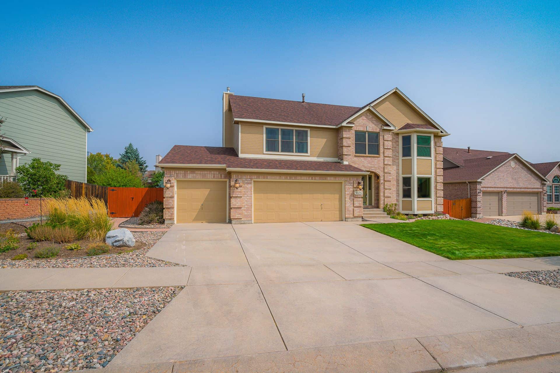 Beautiful 2-Story D20 Briargate Home