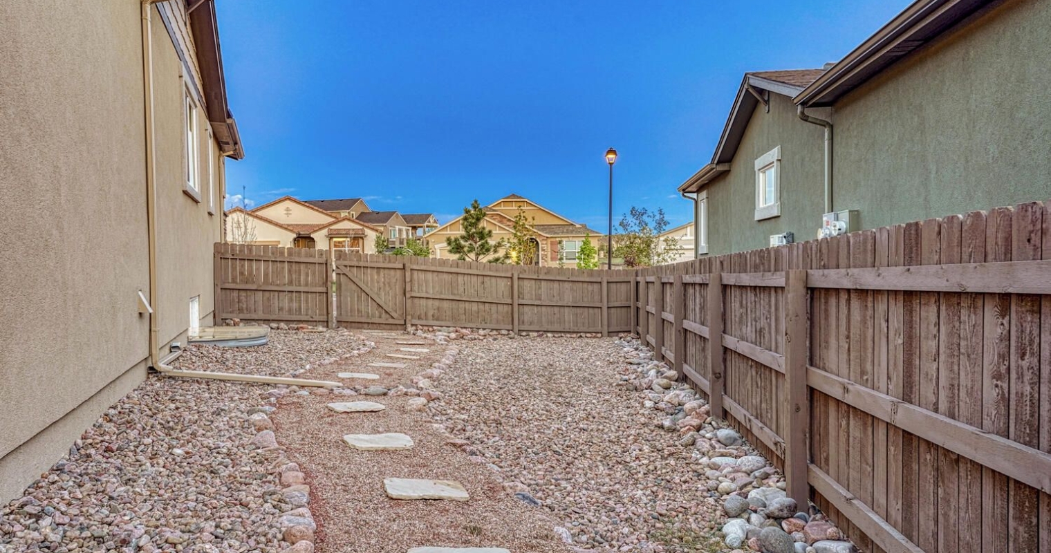 10088 Edgemont Ranch LN., Colorado Springs, CO 80924 Make Your Best Move