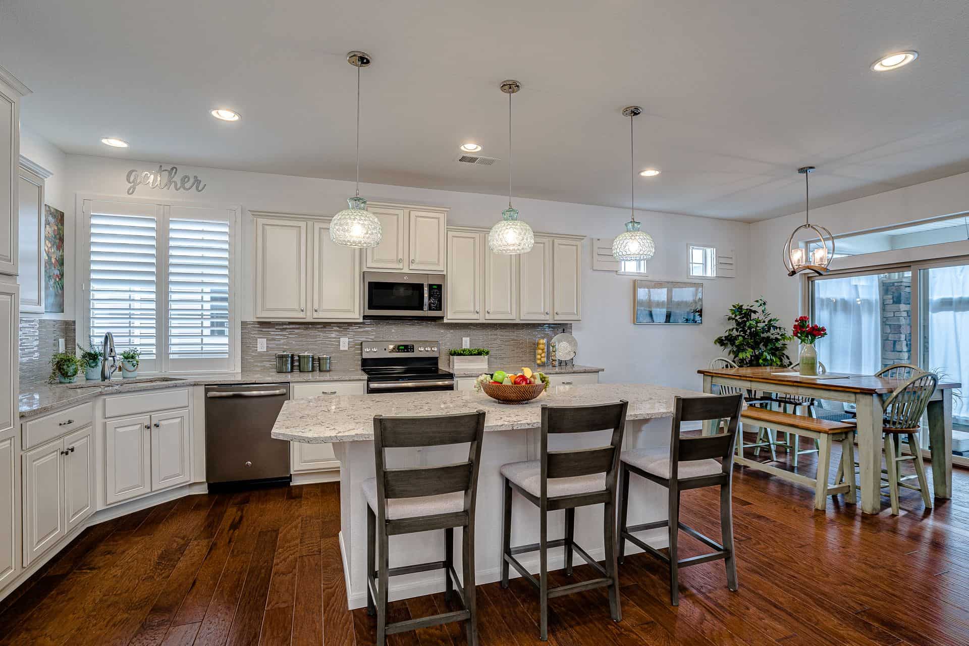 Gourmet Kitchen and Nook