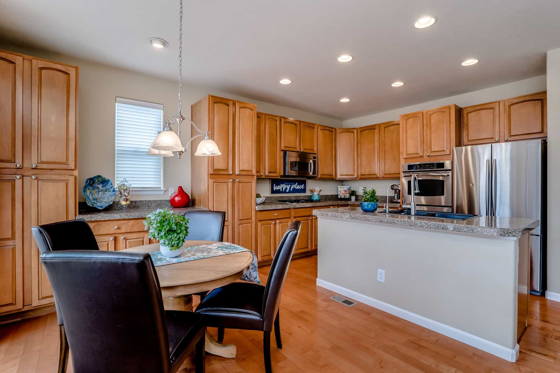 Gourmet Kitchen and Nook