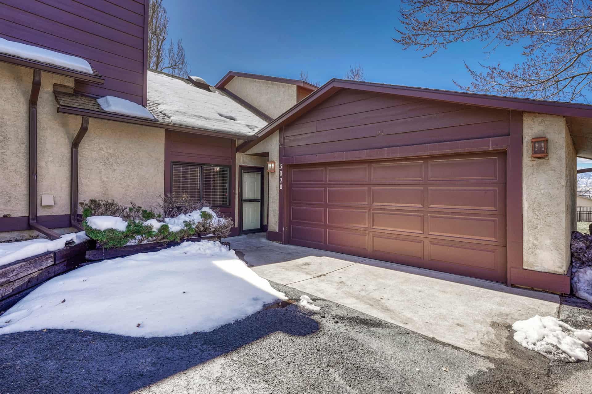 2-Car Detached Garage
